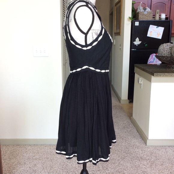 🕊 Cute Free People Dress 🕊 - Picture 2 of 8